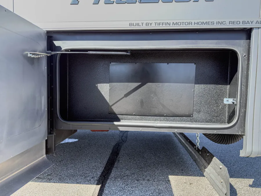 2026 Tiffin Phaeton 37 BH | Photo 38 of 43