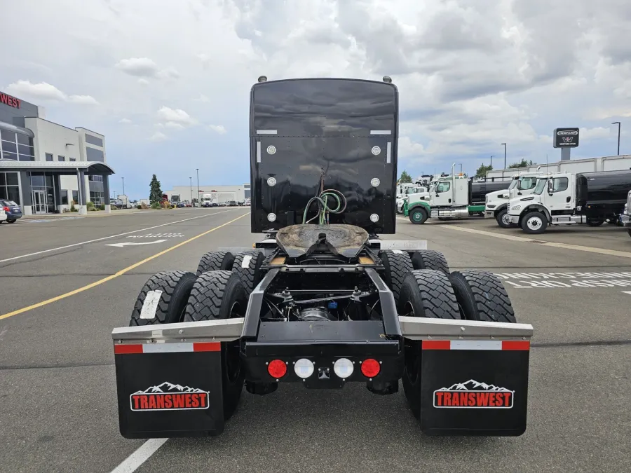 2023 Kenworth W900 | Photo 6 of 21
