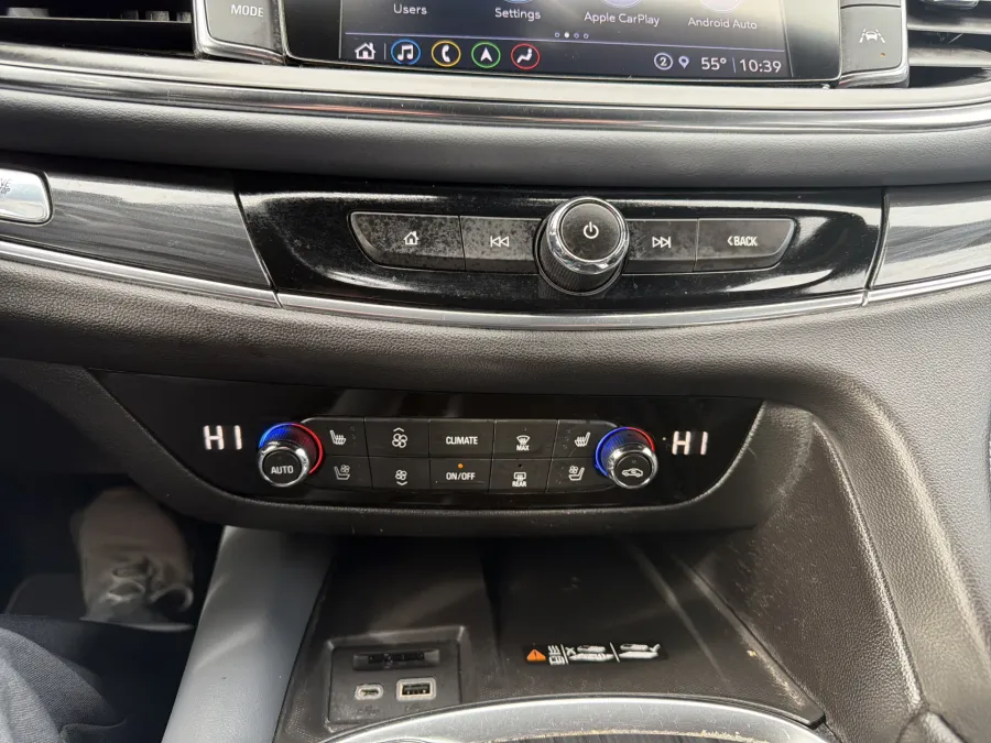 2023 Buick Enclave Premium | Photo 19 of 25