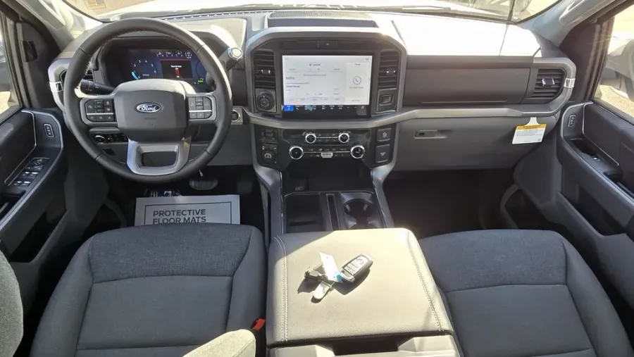 2025 Ford F-150 | Photo 38 of 42