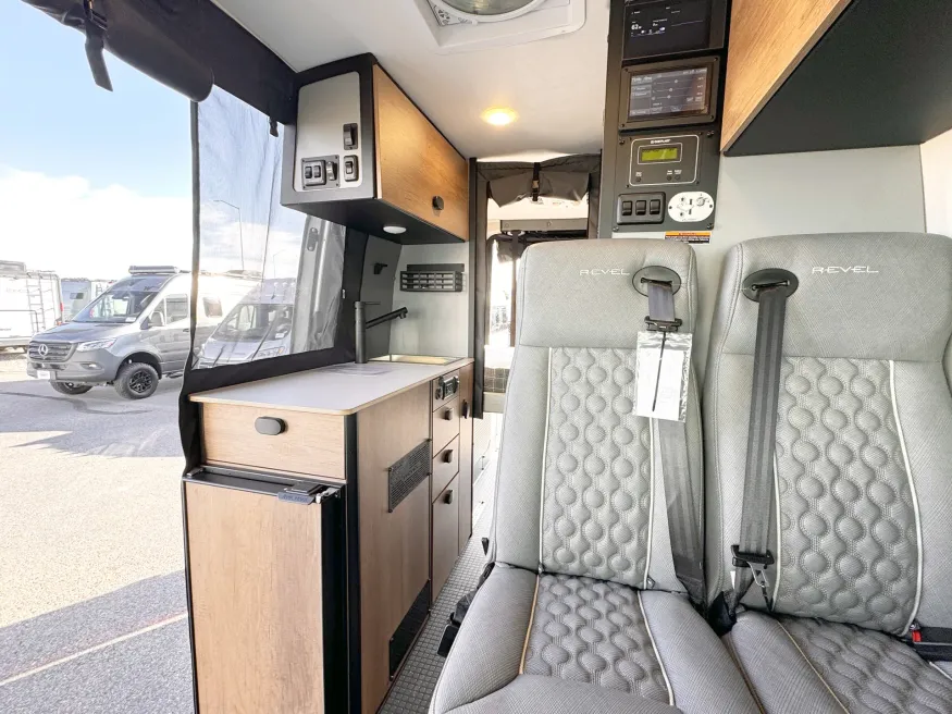 2026 Winnebago Revel 44E | Photo 6 of 15