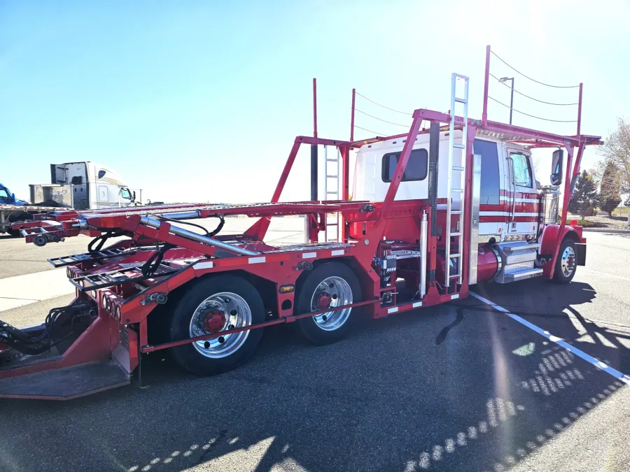2022 Western Star 4900FA | Photo 5 of 27