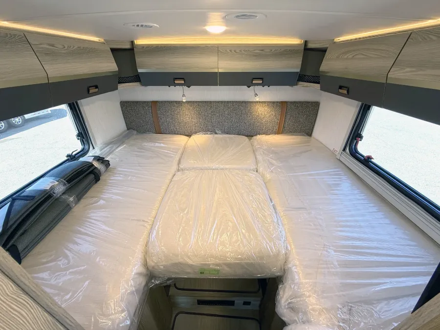 2026 Winnebago Navion 24R | Photo 14 of 24