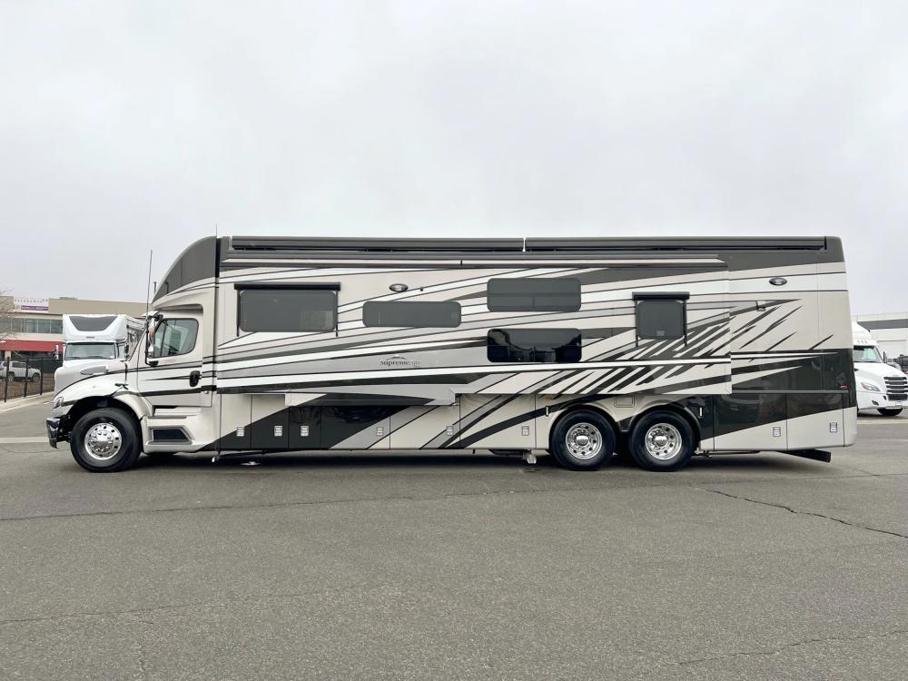 2024 Newmar Supreme Aire 4509 | Photo 25 of 37