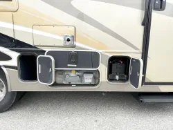 2017 Jayco Melbourne 24LP | Thumbnail Photo 18 of 21