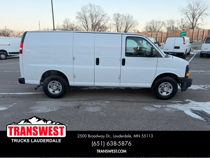 2017 Chevrolet Express 3500 Work Van | Photo 5 of 21