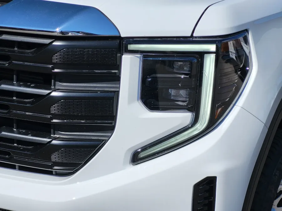 2026 GMC Sierra 1500 Pro | Photo 7 of 22