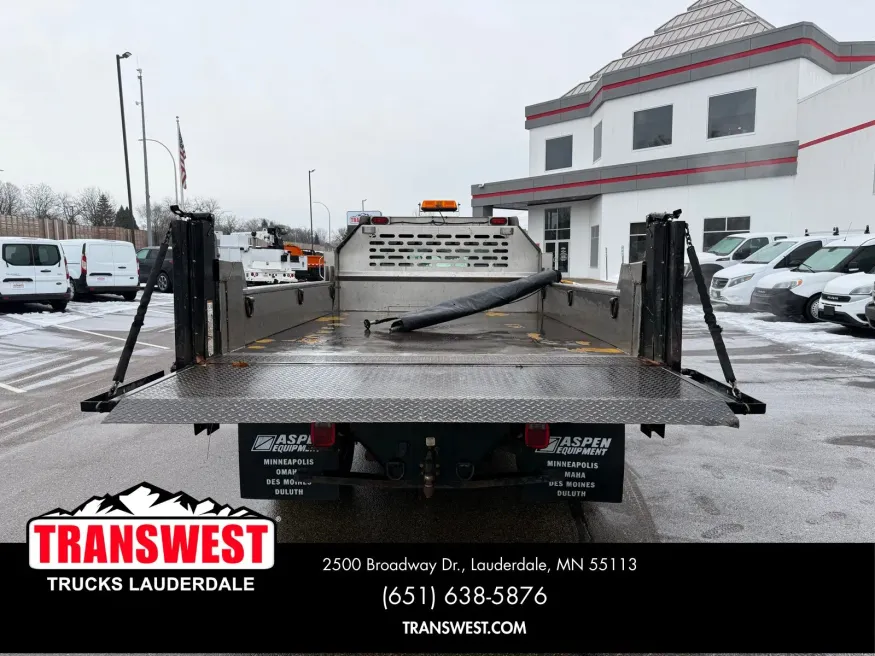 2011 Ford Super Duty F-350 XL | Photo 14 of 20