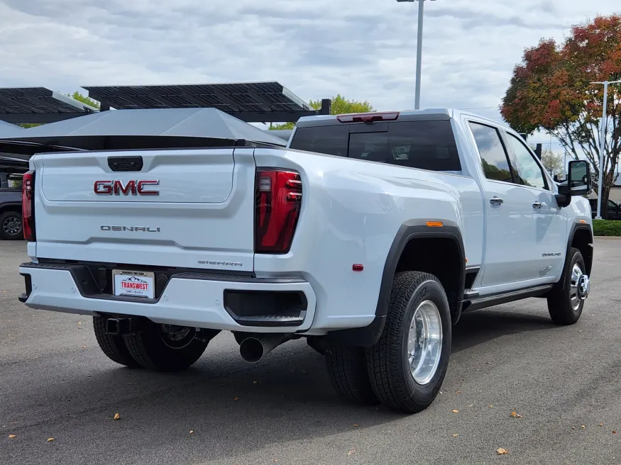 2026 GMC Sierra 3500HD Denali | Photo 2 of 31