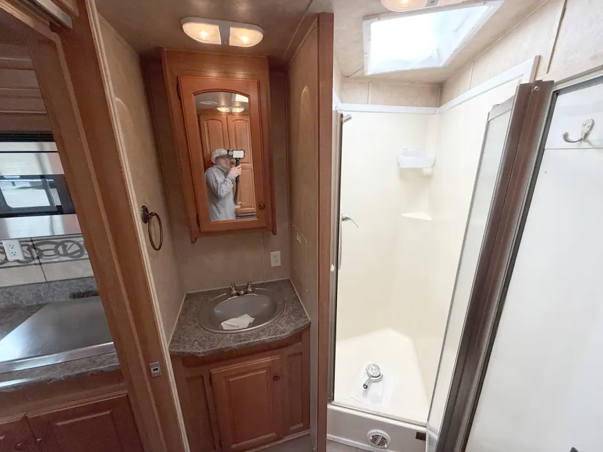 2009 Bison Stratus 3HGNLQ | Photo 12 of 24