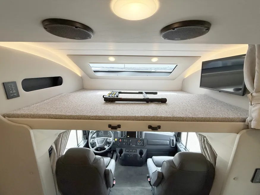 2026 Renegade Verona 40VRB | Photo 7 of 31