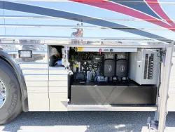 2017 Emerald Prevost X3-45 Double Slide | Thumbnail Photo 32 of 34