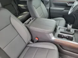 2026 GMC Sierra 1500 SLT | Thumbnail Photo 12 of 26