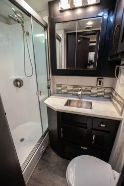 2026 Newmar Canyon Star 3947 | Thumbnail Photo 23 of 27