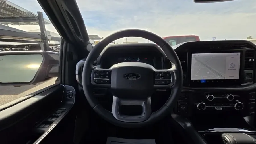 2026 Ford F-150 | Photo 16 of 31