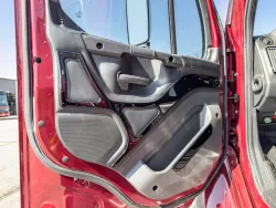 2024 Freightliner M2 106 Laredo | Thumbnail Photo 23 of 25