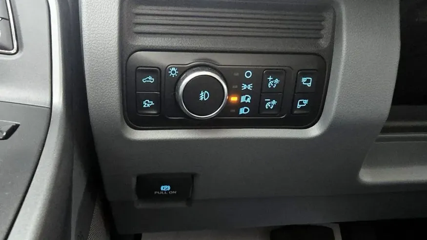 2026 Ford Super Duty F-350 | Photo 13 of 30