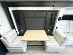 2026 Newmar Freedom Aire 2515 | Thumbnail Photo 12 of 23