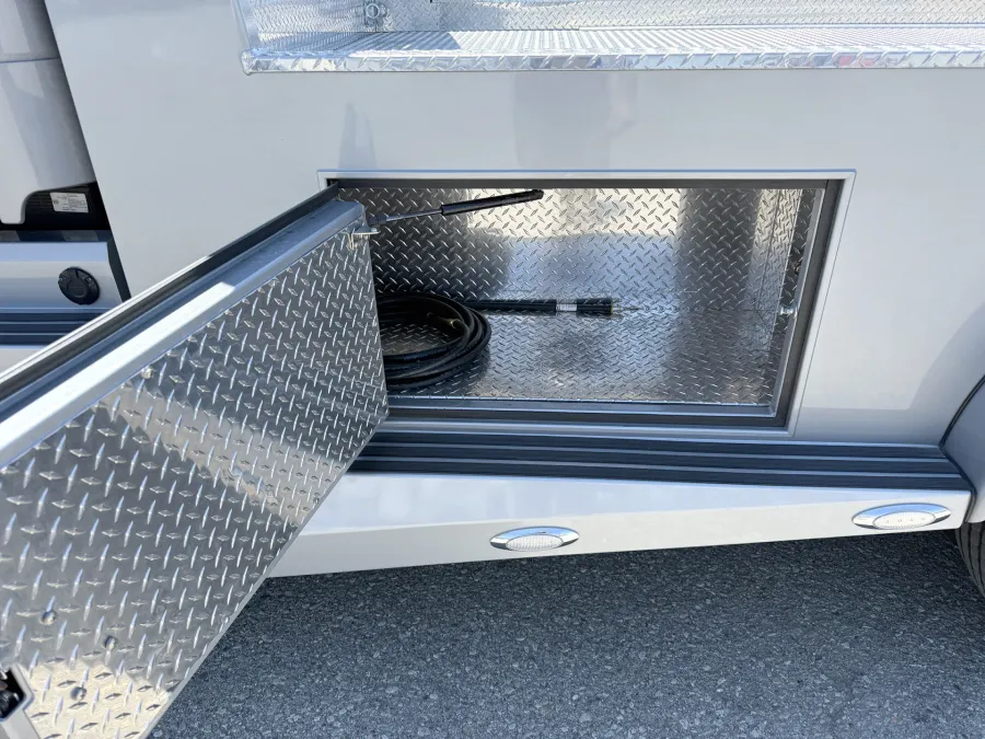 2024 Freightliner M2 106 Summit Hauler | Photo 12 of 22