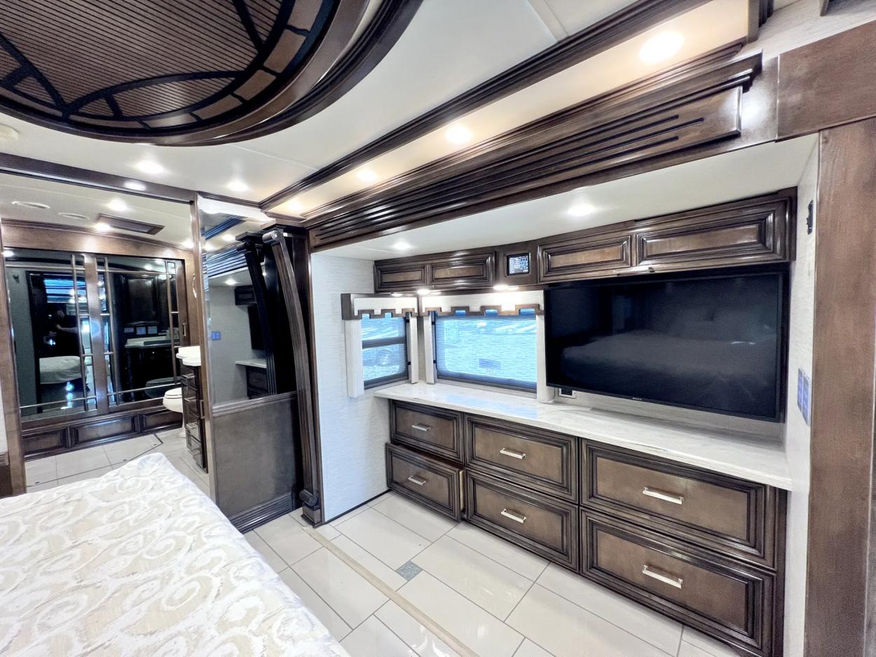 2019 Newmar London Aire 4543 | Photo 15 of 34