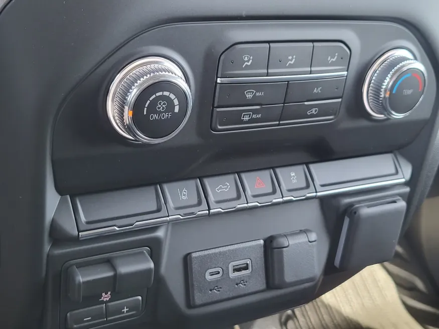 2026 GMC Sierra 2500HD Pro | Photo 16 of 24