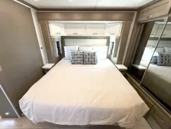 2026 Newmar Super Star 4040 | Thumbnail Photo 17 of 29