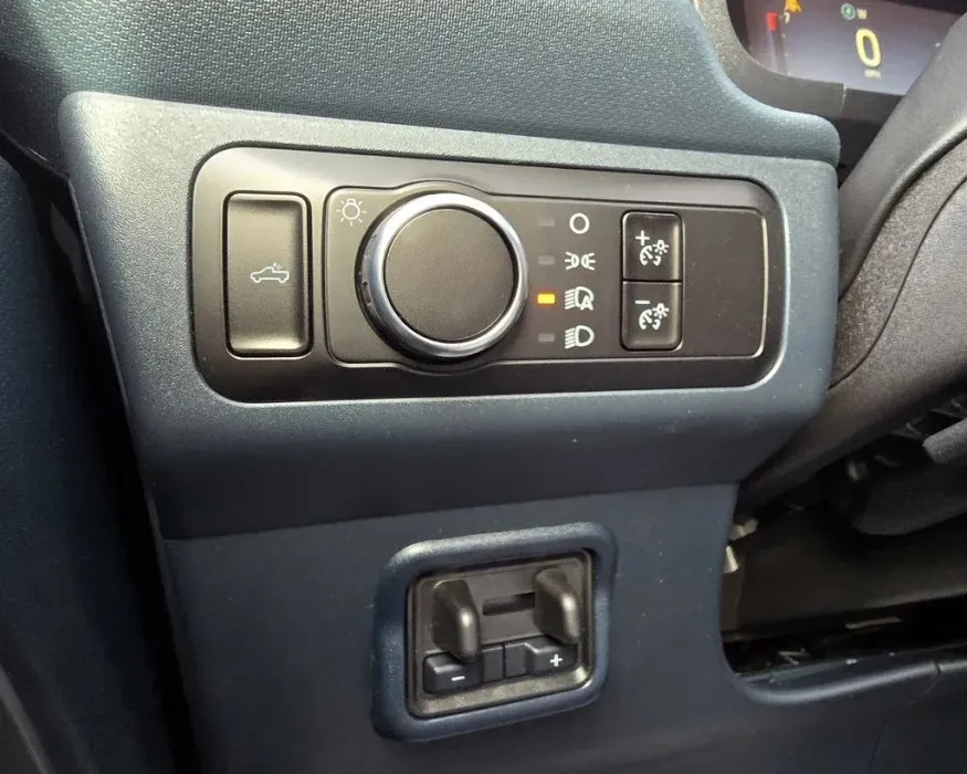 2026 Ford Maverick | Photo 13 of 32