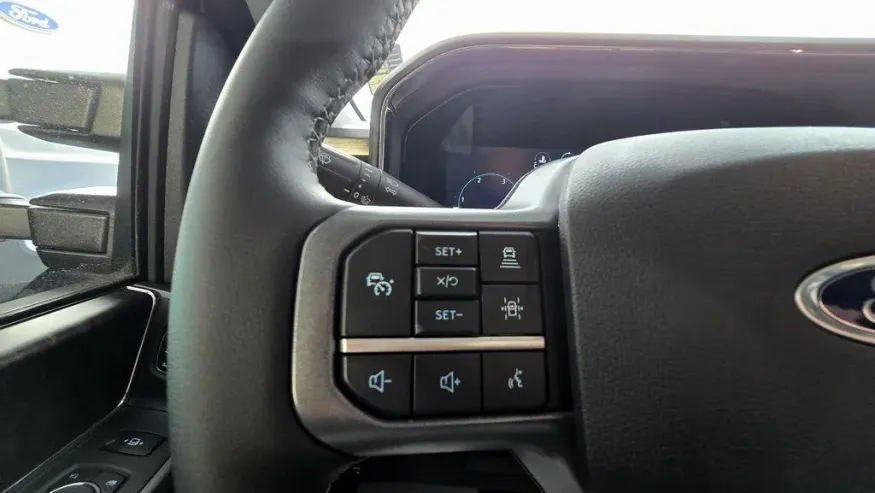 2026 Ford Super Duty F-250 | Photo 19 of 35