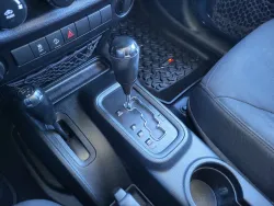 2016 Jeep Wrangler Unlimited | Thumbnail Photo 16 of 23