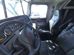 2022 Peterbilt 389 | Thumbnail Photo 30 of 40