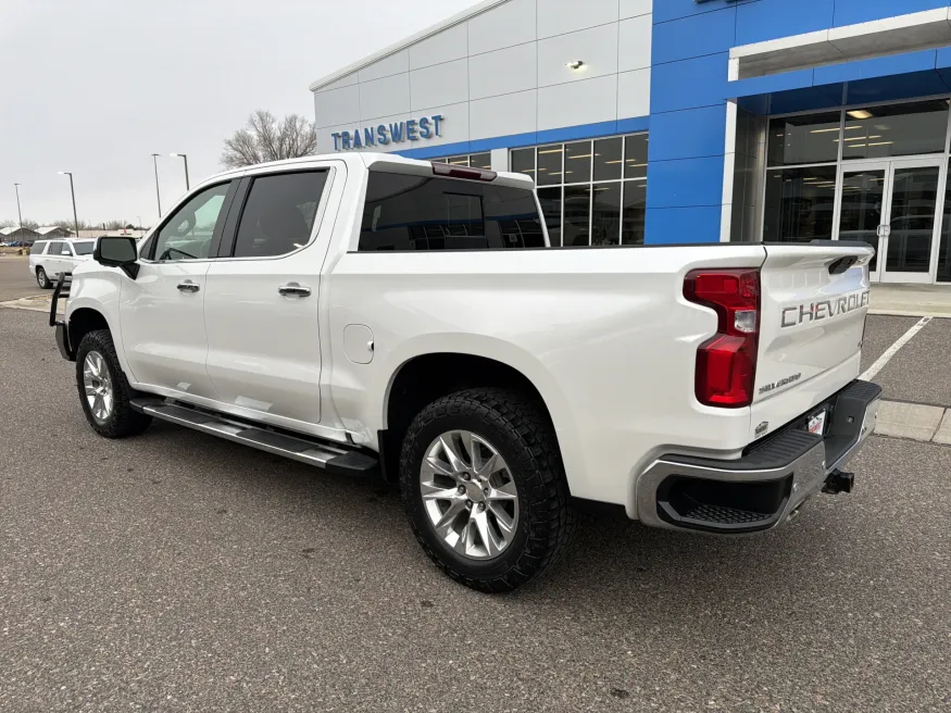 2021 Chevrolet Silverado 1500 LTZ | Photo 2 of 19