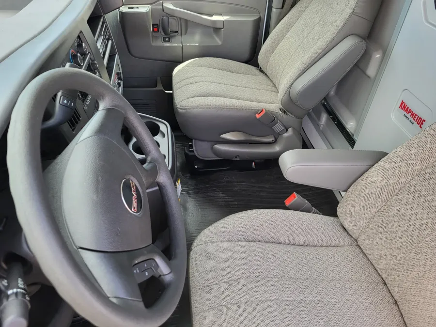 2025 GMC Savana Commercial Cutaway | Photo 11 of 20