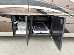 2018 Newmar King Aire 4553 | Thumbnail Photo 27 of 33