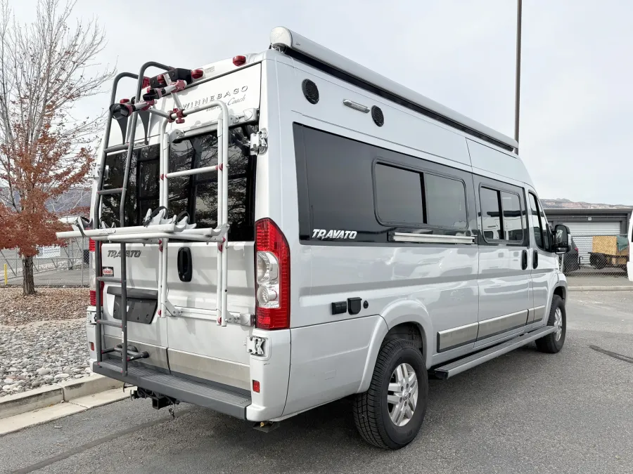 2018 Winnebago Travato BU259K | Photo 10 of 12