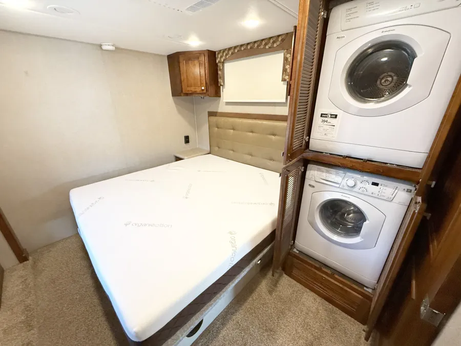 2016 Renegade Verona 40VBH | Photo 15 of 27