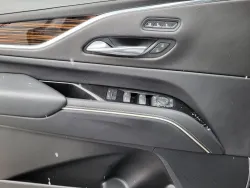 2024 Cadillac Escalade 4WD Premium Luxury | Thumbnail Photo 20 of 33