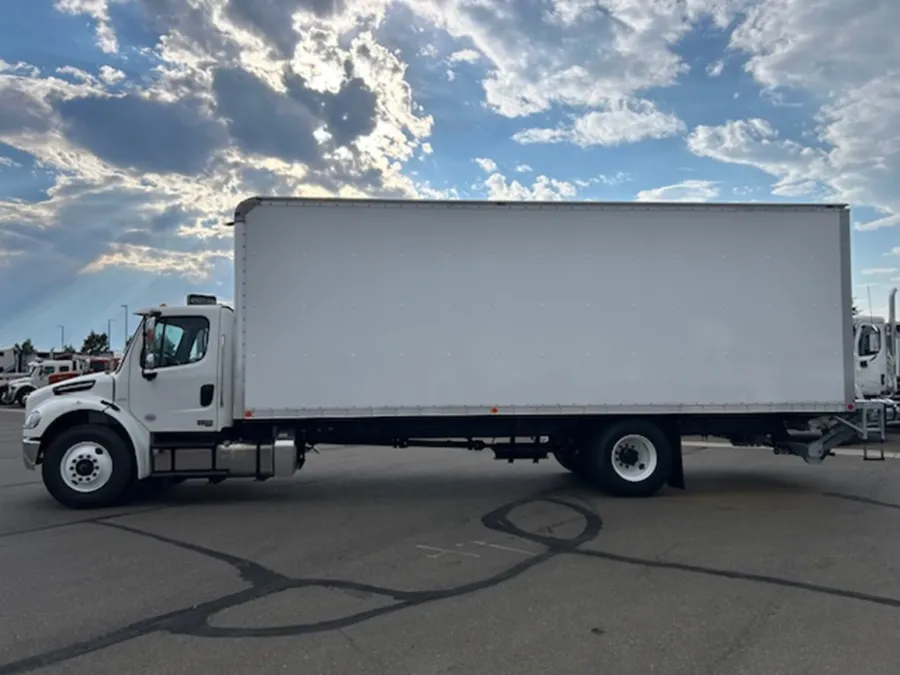 2025 Freightliner M2 106 | Photo 3 of 21