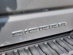 2026 GMC Sierra 1500 Denali | Thumbnail Photo 14 of 31