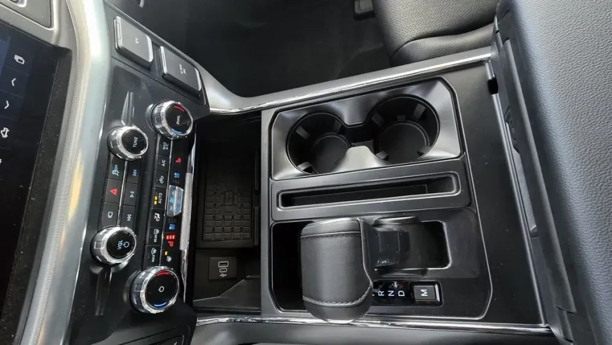 2025 Ford F-150 | Photo 25 of 32