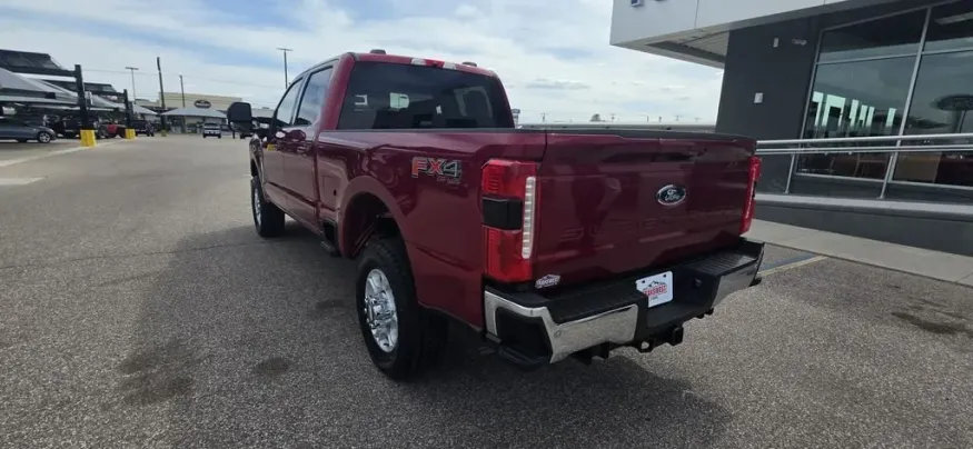 2026 Ford Super Duty F-250 | Photo 6 of 28