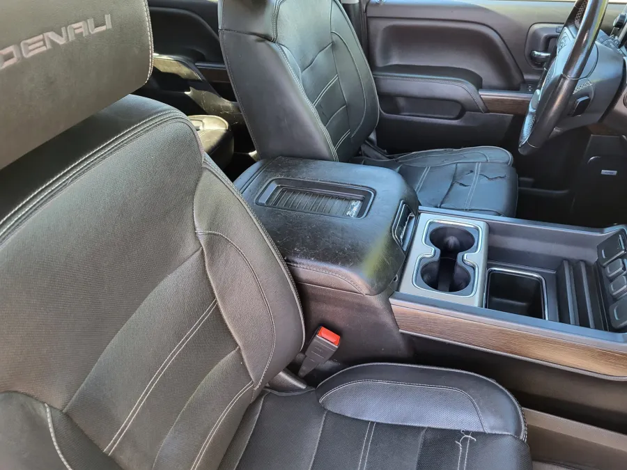 2019 GMC Sierra 3500HD Denali | Photo 12 of 24