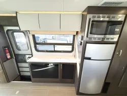 2018 Leisure Travel Van Unity 24MB | Thumbnail Photo 8 of 19