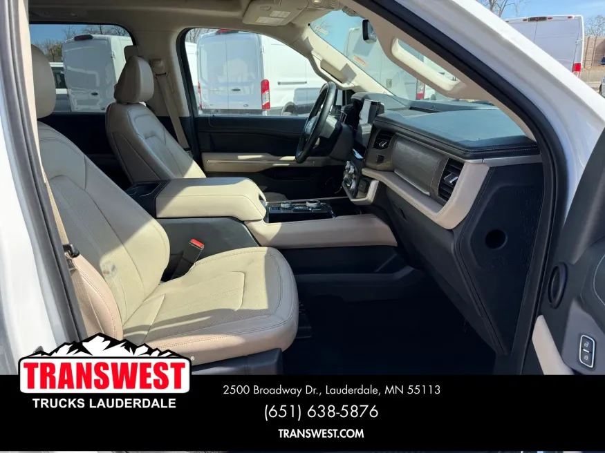 2024 Ford Expedition Limited | Photo 8 of 22