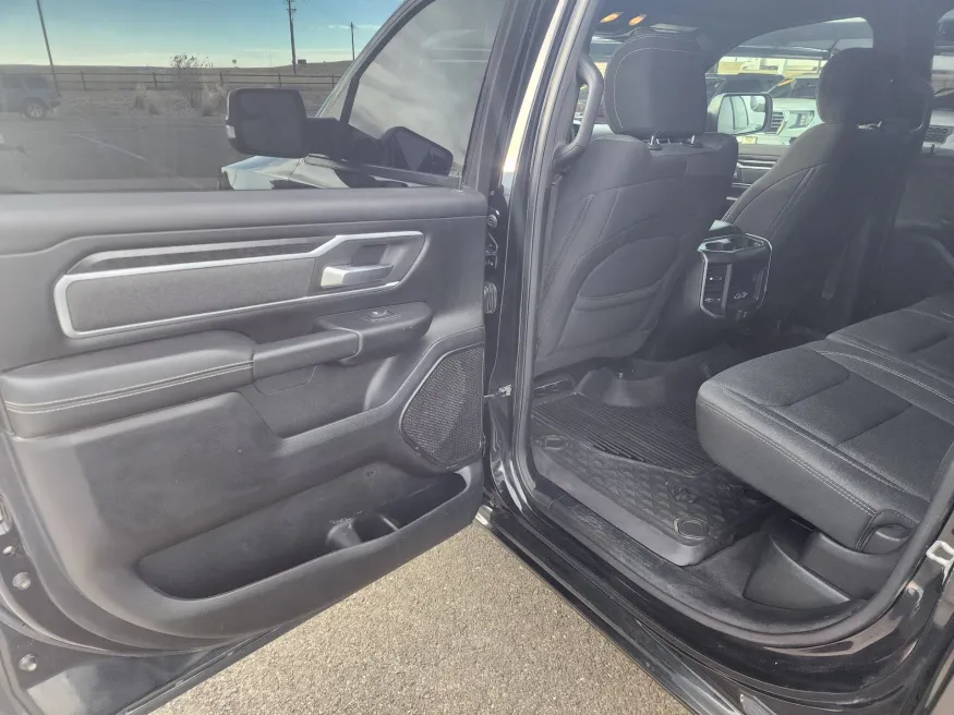 2020 RAM 1500 Big Horn | Photo 35 of 46