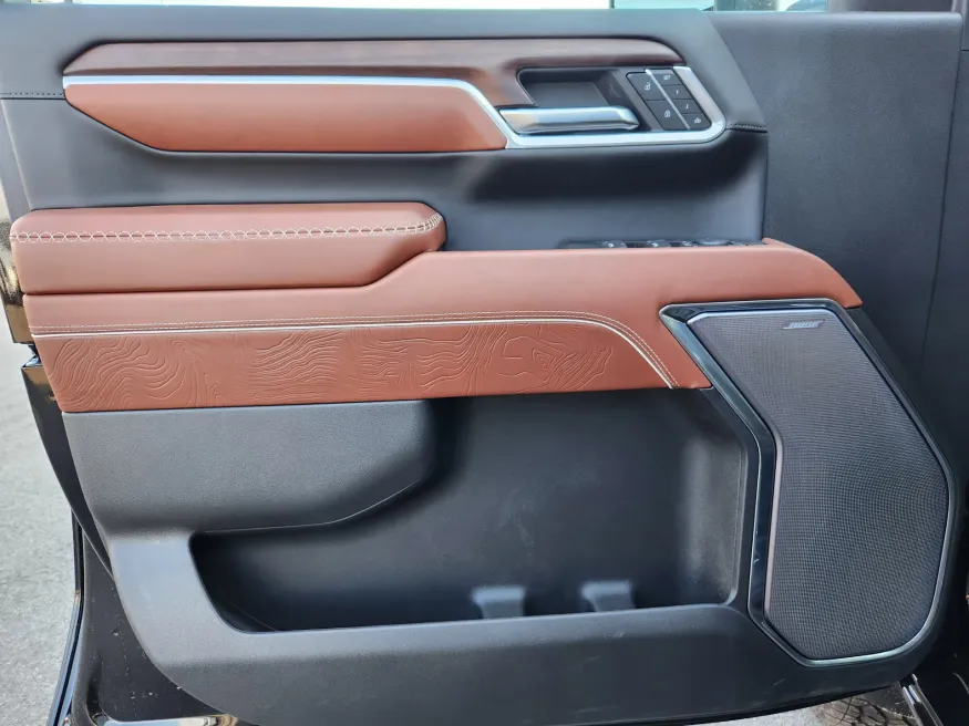 2025 GMC Sierra 2500HD Denali Ultimate | Photo 5 of 30