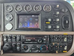 2019 Peterbilt 389 | Thumbnail Photo 15 of 24