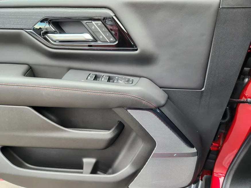 2026 GMC Yukon XL AT4 Ultimate | Photo 16 of 25