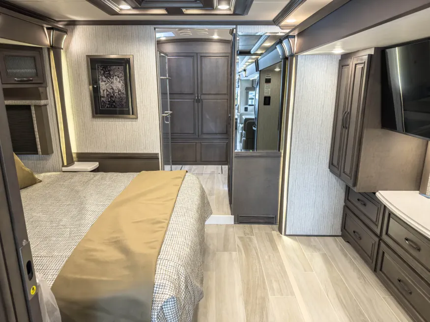 2026 Newmar Dutch Star 4369 | Photo 22 of 43