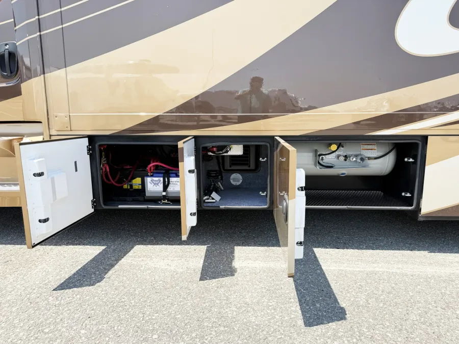 2016 Renegade Verona 40VBH | Photo 27 of 27