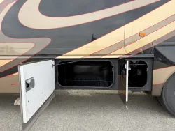 2016 Jayco Seneca 37HJ | Thumbnail Photo 27 of 29